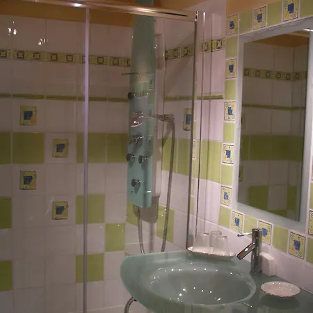 Chateau Des Martinanches Bed and breakfast Saint-Dier-dʼAuvergne